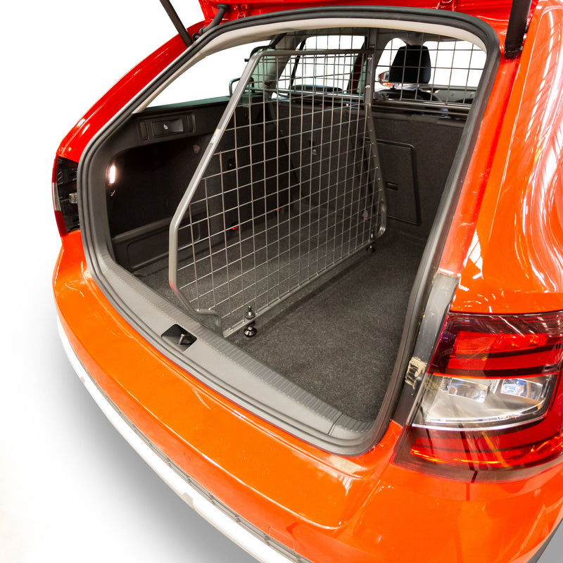 Travall Dog Boot Divider for Skoda Octavia Estate (2017-2020)