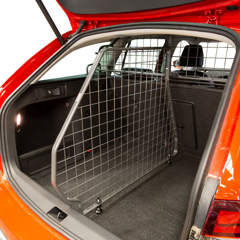 Travall Dog Boot Divider for Skoda Octavia Estate (2017-2020)